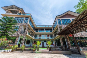 Bentong Eco Wellness Resort 14Room 69Pax by Verano Homestay
